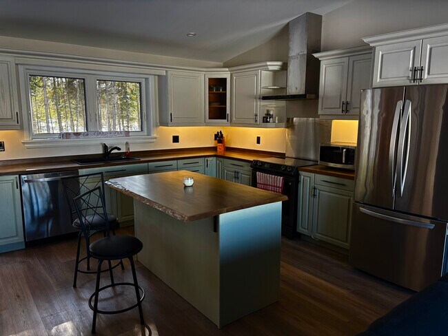 Photo du bâtiment - 34 Bancroft Ridge Dr