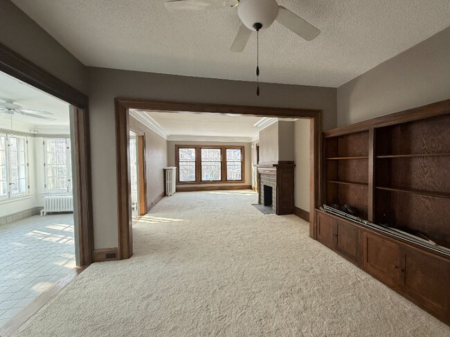 Foto del edificio - 2062 Robinwood Ave