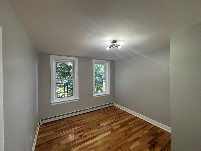 Foto del edificio - 838 Communipaw Ave
