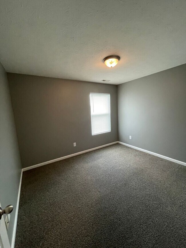 Foto del edificio - Franklin Twp - 3 BR home with loft