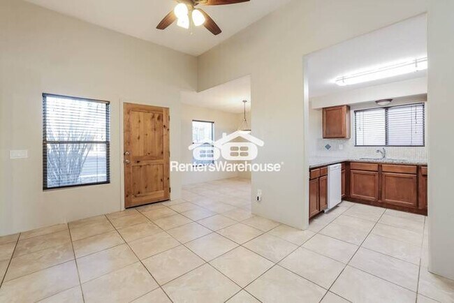 Building Photo - Cozy, Freshly Remodeled Home Near Wilmot &...