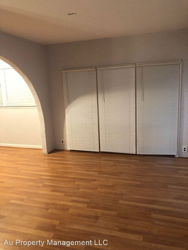 Building Photo - 3 br, 1 bath House - 2516 LAWNDALE DR.