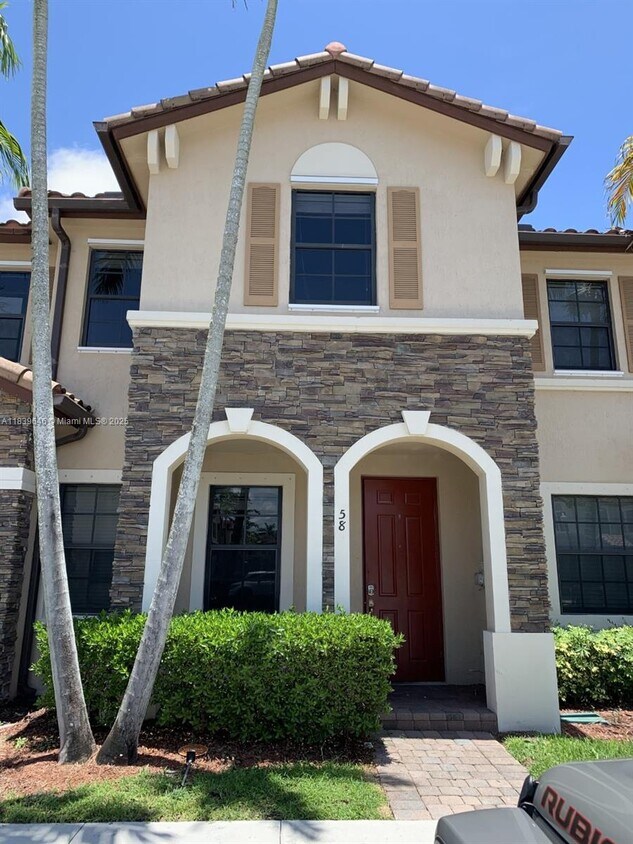 Foto principal - 585 SE 32nd Terrace
