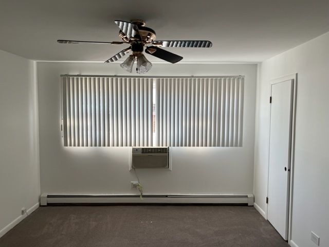 Master bed room - 4707 Washington St