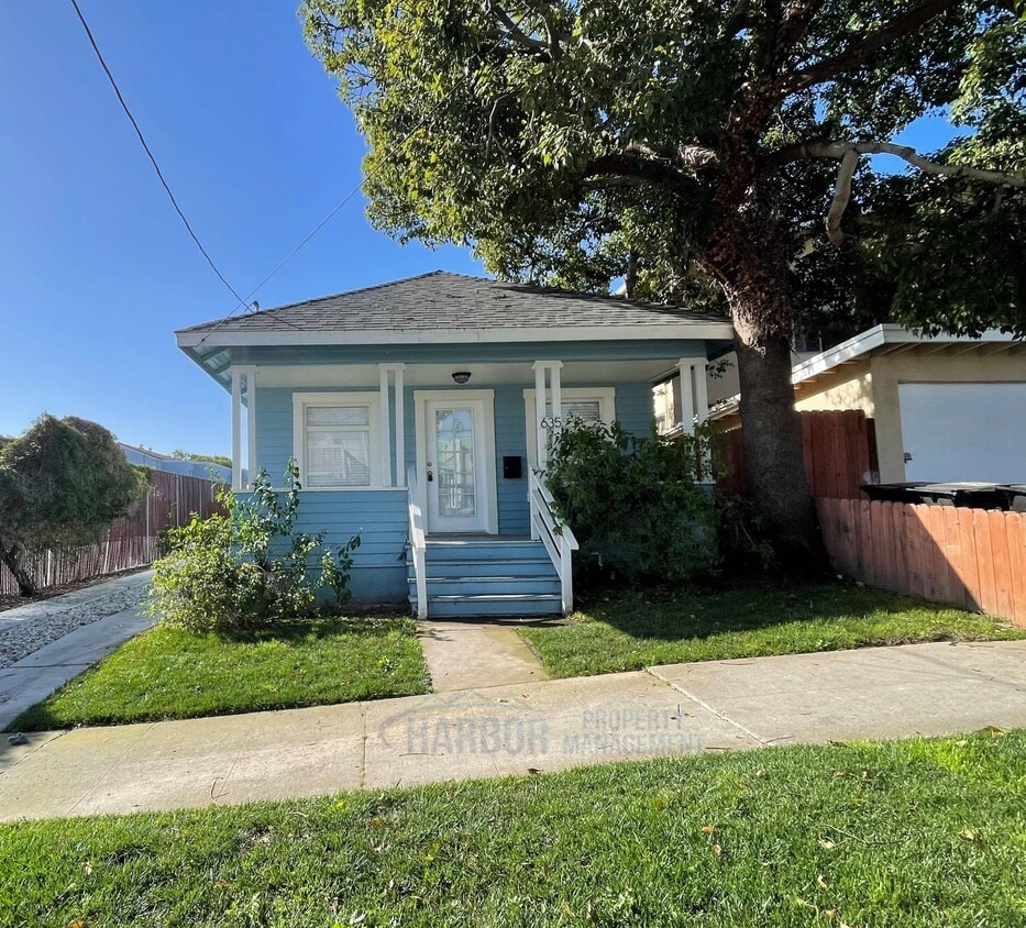 Primary Photo - 635 W 32nd St