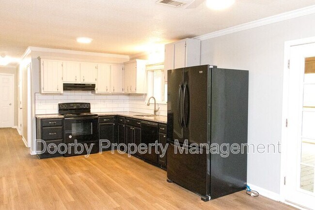 Building Photo - 262 Tinker Bell Cir
