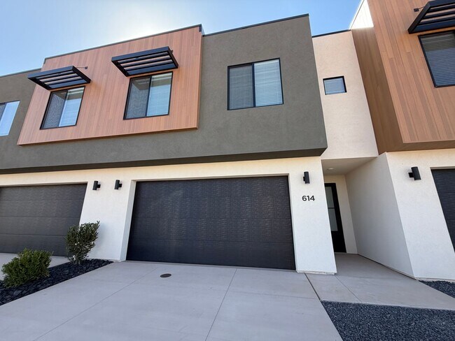 Foto del edificio - 614 Hemsworth Ln