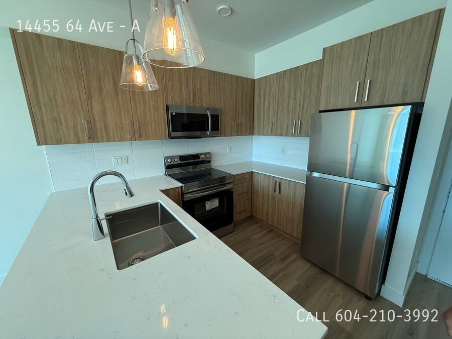 Photo principale - Brand New Condo in Sterling at Bell Centre...