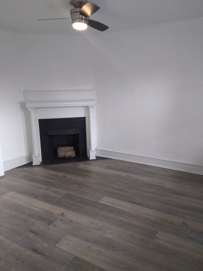 Building Photo - 6215 Haverford Ave