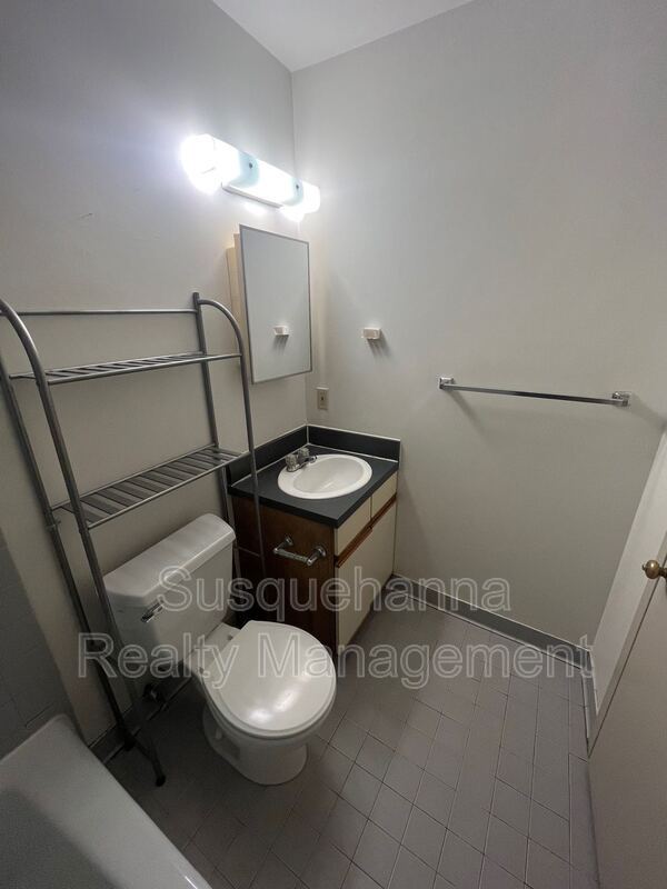 Foto del edificio - 402 W Frederick St