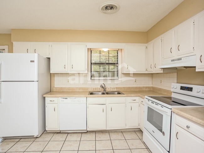 Foto del edificio - 3831 Innsbrook Dr