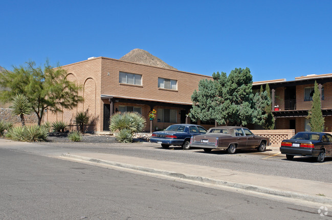 Building Photo - Lincoln Apartments