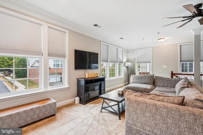 Building Photo - 3549 Huntley Manor Ln