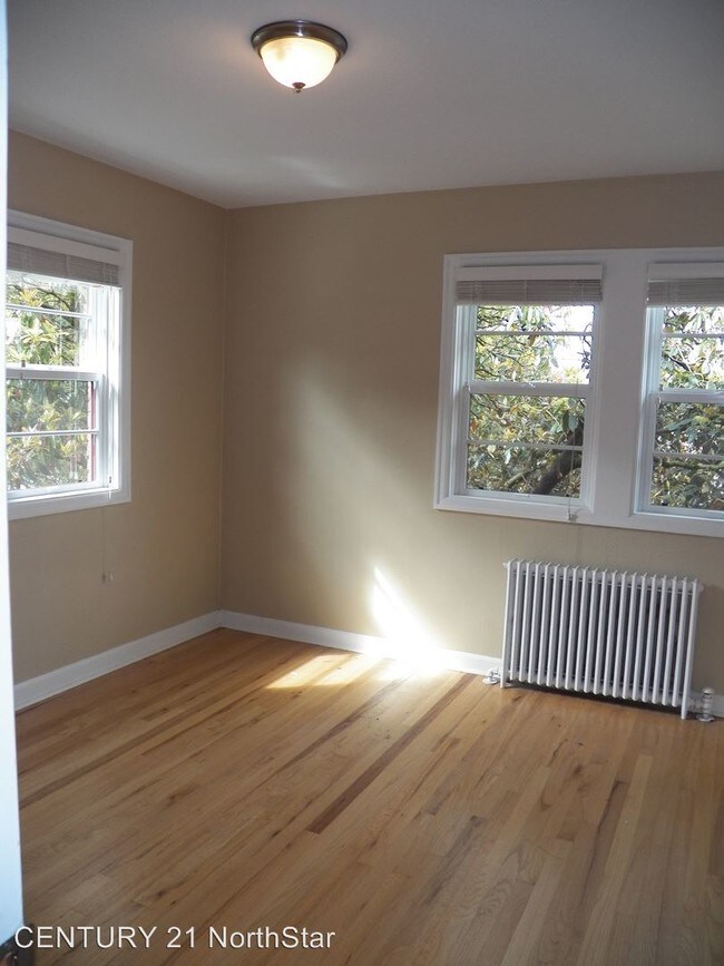 Foto del edificio - 1 br, 1 bath House - 280 NE 60th Ave. #25