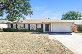 Building Photo - 4210 Maple Springs Dr