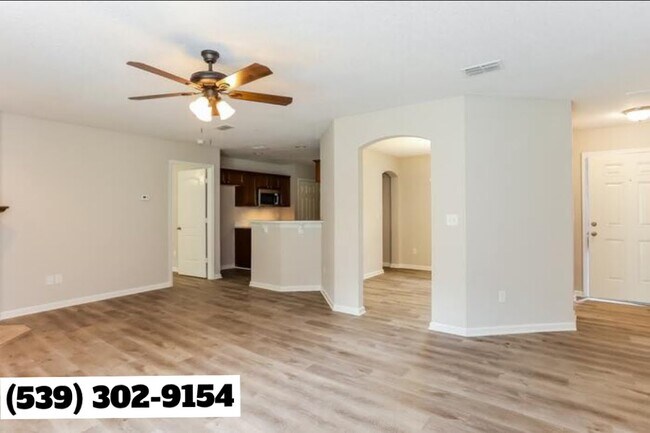 Foto del edificio - 81067 Lock Haven Dr
