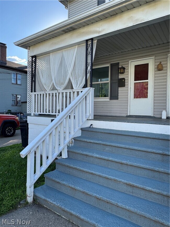 Foto del edificio - 4019 Belmont Ave
