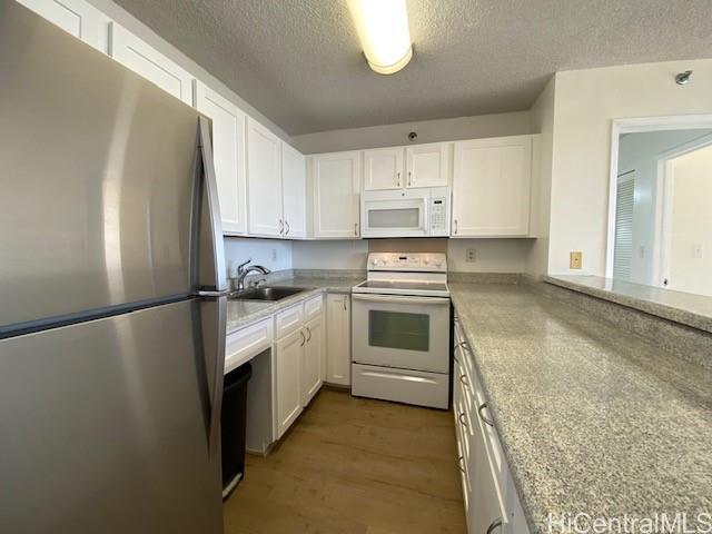 Building Photo - 98-402-402 Koauka Loop
