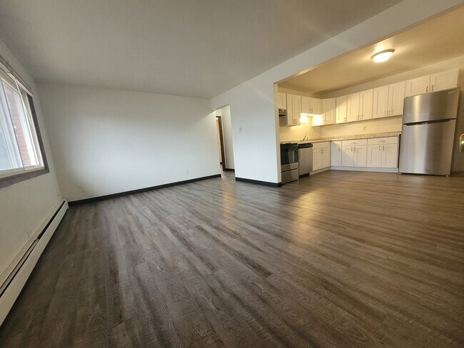 Building Photo - 1303 Morris Ave