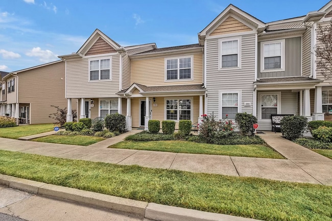 Photo - 1504 Sprucedale Dr Townhome