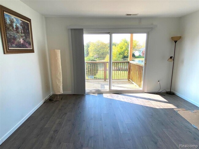 Foto del edificio - 816 Bloomfield Village Blvd