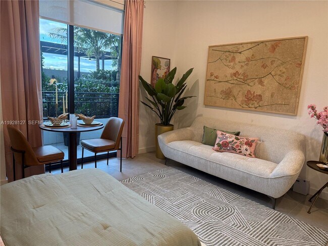 Building Photo - 2001 Van Buren St