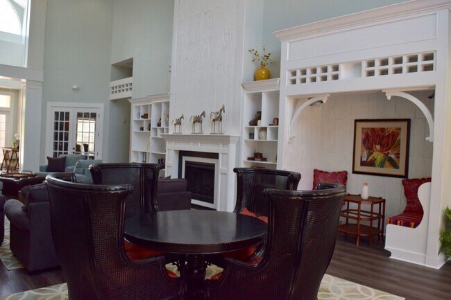 Foto del edificio - Resort Style Living @ Barrington Park Condos - 3/2 with Loft and Solarium!