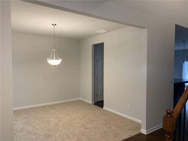 Building Photo - 430 Broadmoor Dr