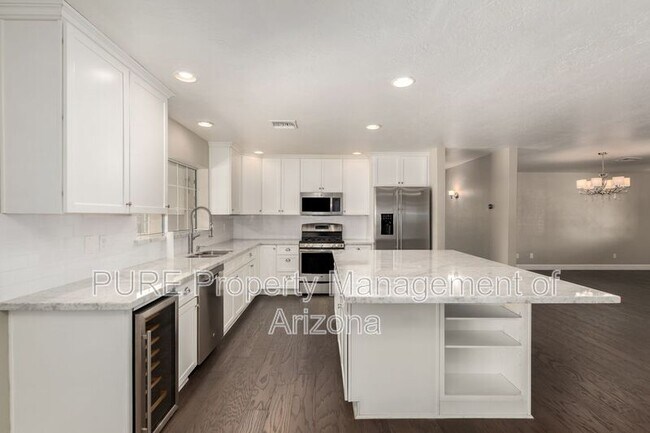 Foto del edificio - 417 E Rose Ln