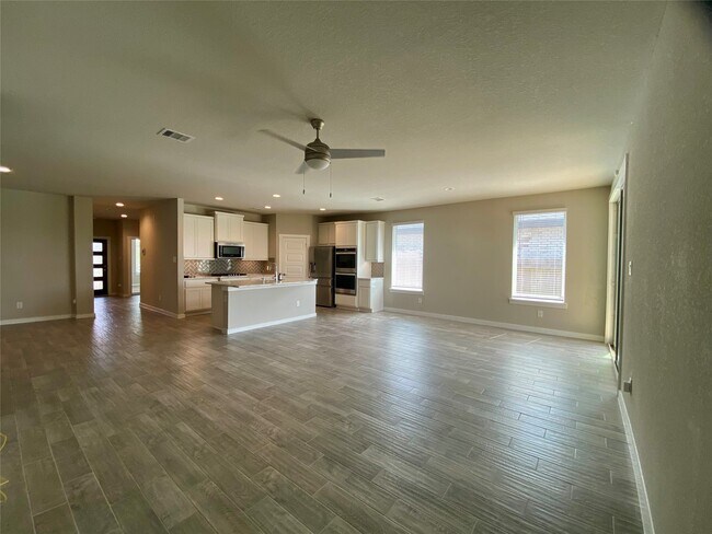 Foto del edificio - 28503 Hannahs Harbor Ln