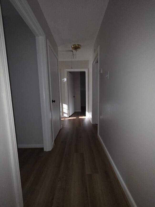 Building Photo - 1110 N Elizabeth St