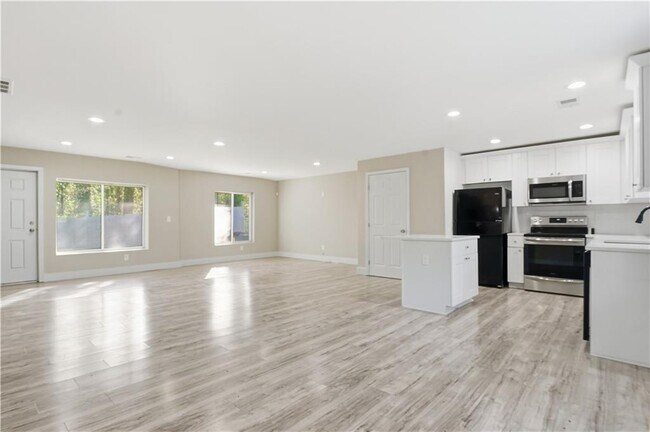 Foto del edificio - 1735 Carter Cir