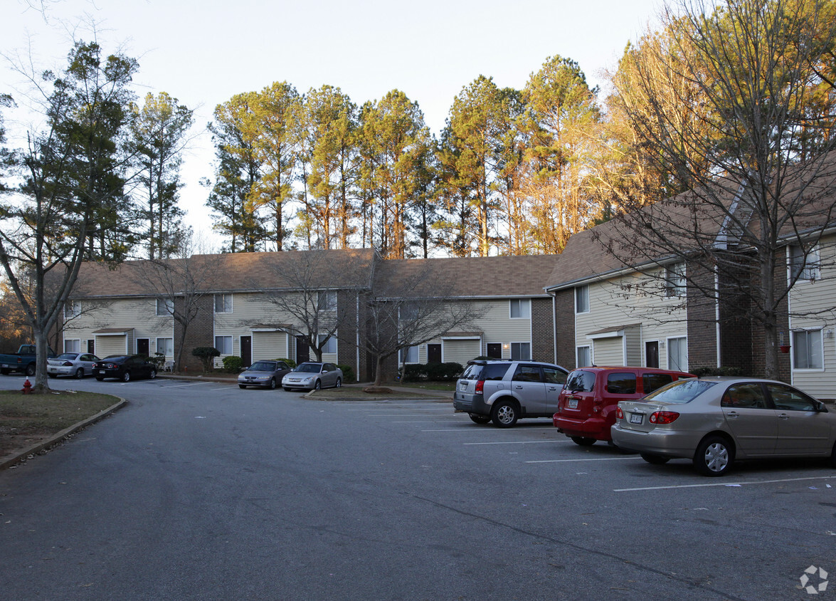 Building Photo - Shenandoah Apartments