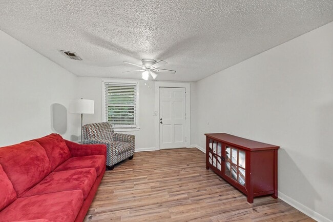 Building Photo - 4202 Barnwell Ave