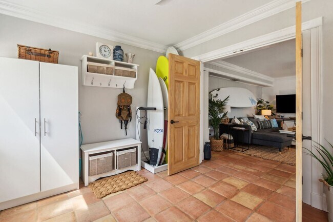 Foto del edificio - Live Steps from the Sand – Furnished Beach...