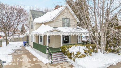 Building Photo - 1209 N Oneida St
