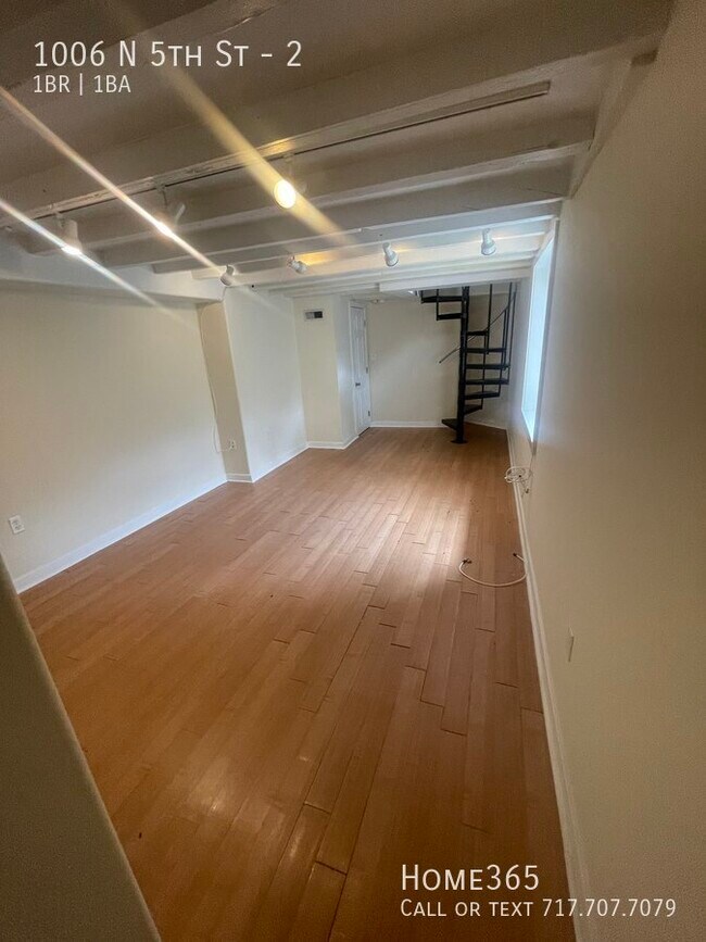 Building Photo - Beautiful 1 bedroom, 1 bathroom apartment ...