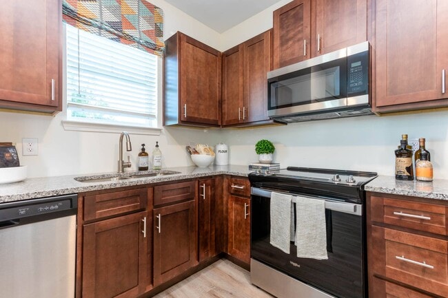 Building Photo - Capstone at Banks Crossing