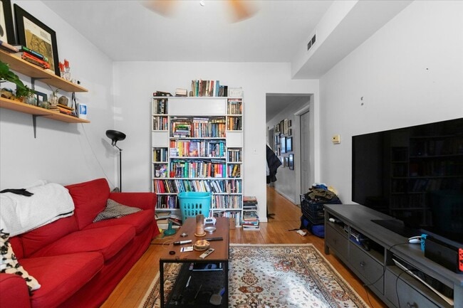 Building Photo - 3121 N Kimball Ave