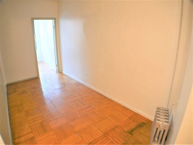 Foto del edificio - 366 W 52nd St