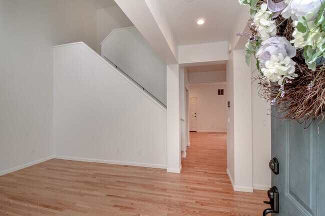 Foto del edificio - 1485 Bobs Hollow Ln