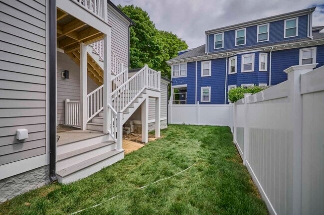 Building Photo - 97 Oakton Ave