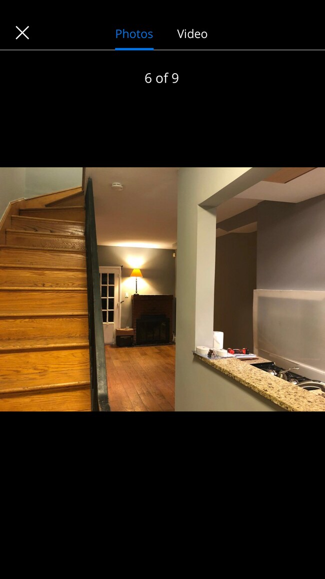 Foto del edificio - 911 Hughes Mews NW