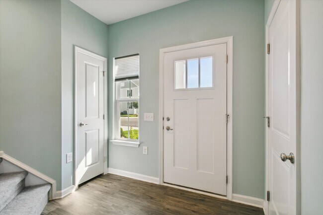 Building Photo - 205 Capeside Ct