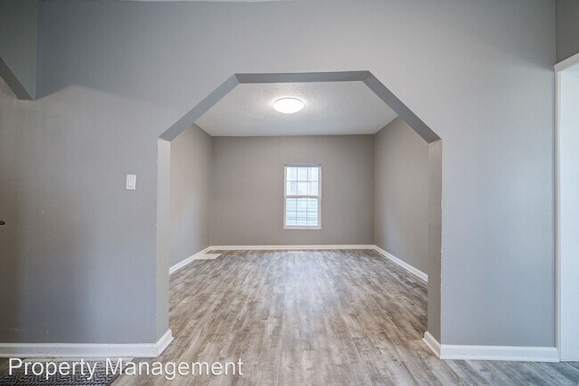 Building Photo - 3 br, 2 bath House - 2101 E Grand Avenue