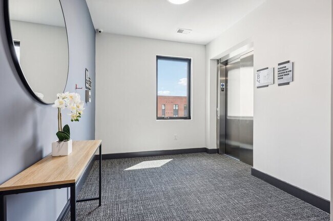 Foto del edificio - 49 S Day St