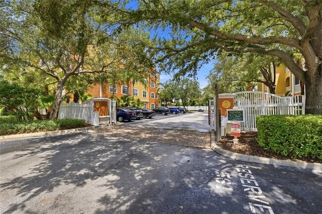 Foto del edificio - 4207 S Dale Mabry Hwy