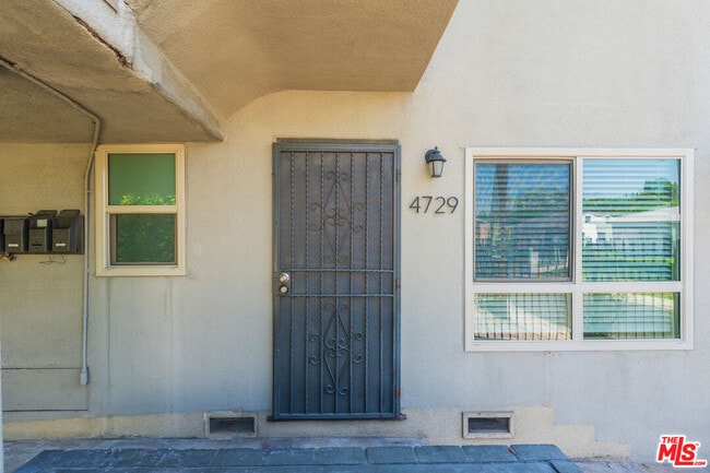 Foto del edificio - 4727 Lincoln Ave