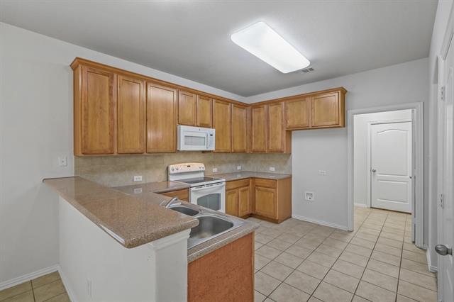 Building Photo - 440 Bentson Dr