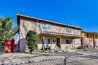 Building Photo - 5681 Hoffman Ct